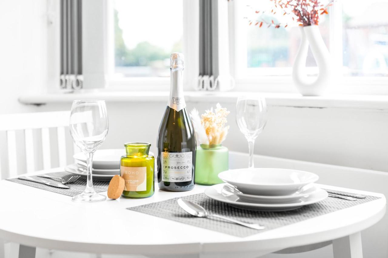 Beautiful Waterside Apartment - Parking - Perry Barr - Top Rated Birmingham Exteriér fotografie
