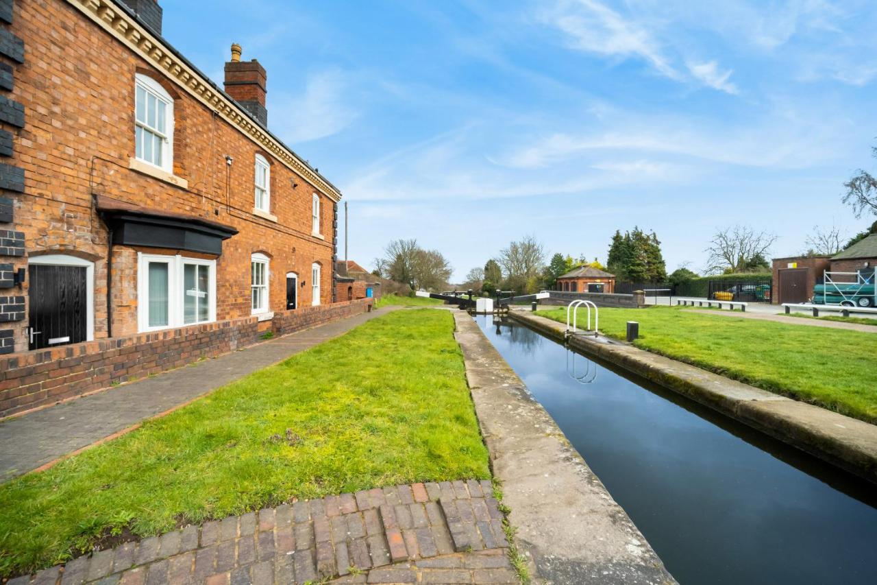 Beautiful Waterside Apartment - Parking - Perry Barr - Top Rated Birmingham Exteriér fotografie